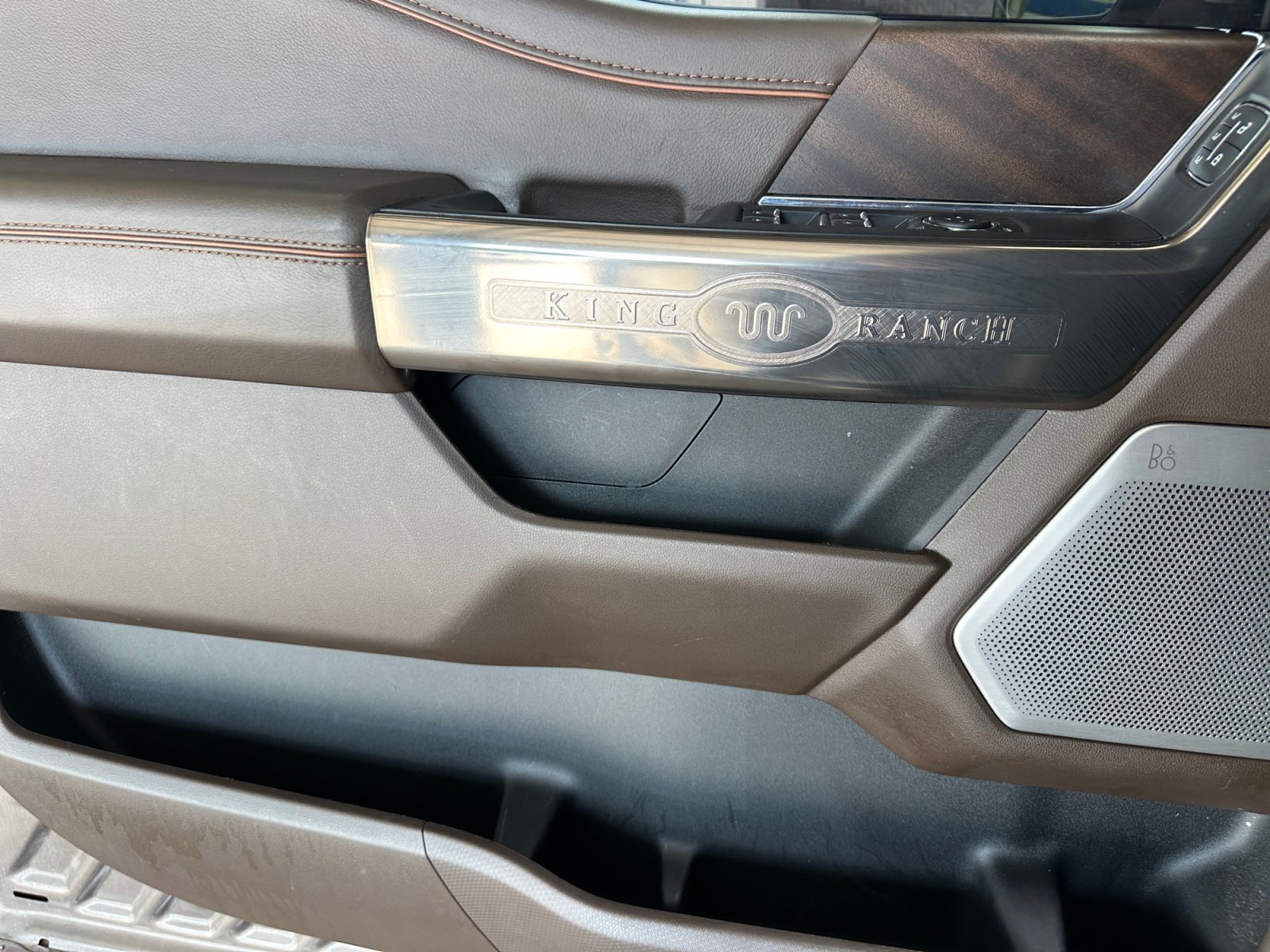 Used 2022 Stone Gray Metallic Ford King Ranch image 30