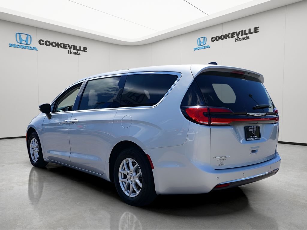 Used 2024 Silver Mist Clearcoat Chrysler Touring L image 8