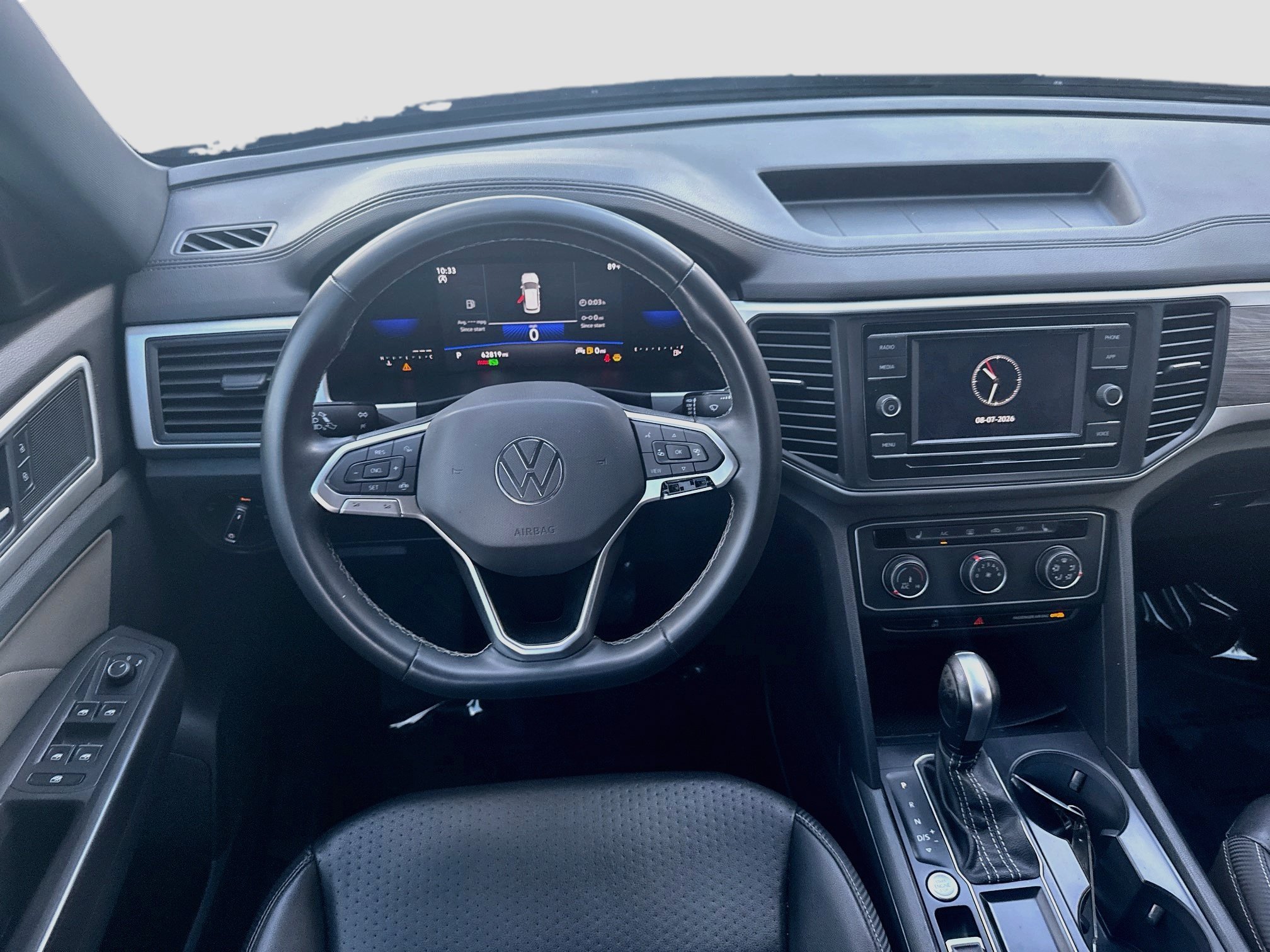 Certified Used 2022 Deep Black Volkswagen 2.0T SE image 20