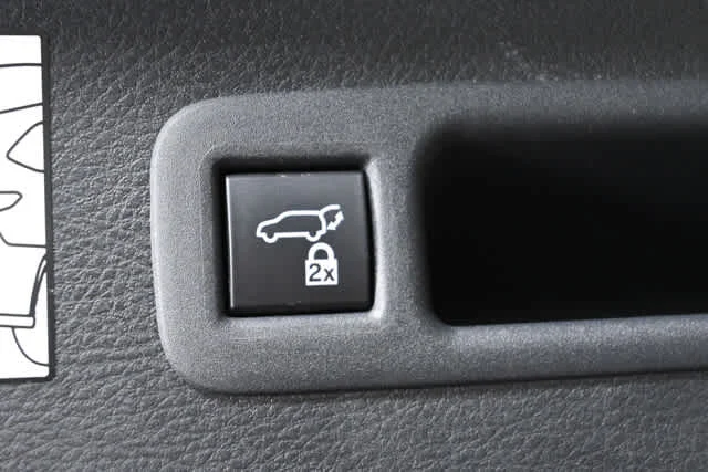 Used 2022 Ruby Flare Pearl Toyota Platinum image 10