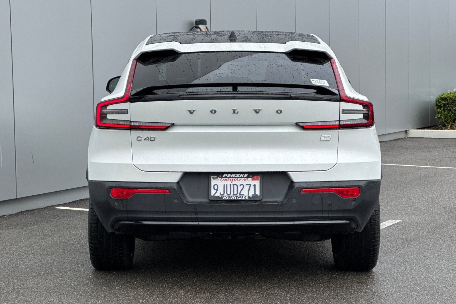 Used 2023 White Volvo Ultimate image 4