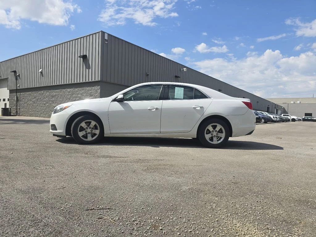 Used 2015 White Chevrolet LT image 11