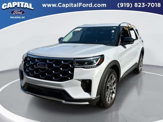 Used 2025 White Ford Platinum image 1