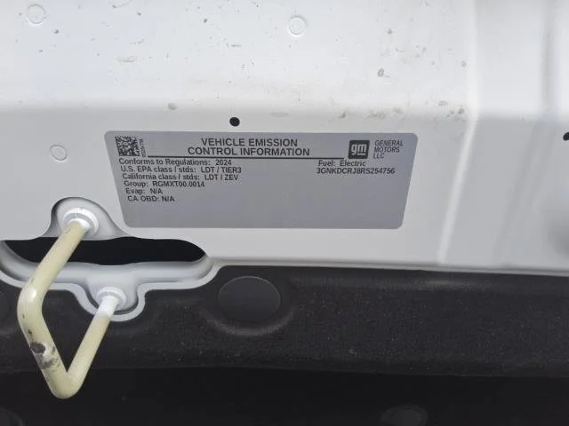 Used 2024 Summit White Chevrolet RS image 11