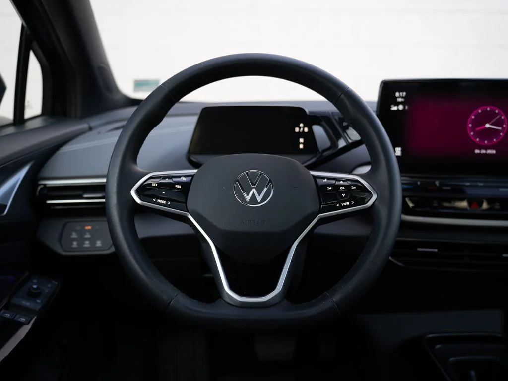 Used 2023 Black Volkswagen Pro S Plus image 23