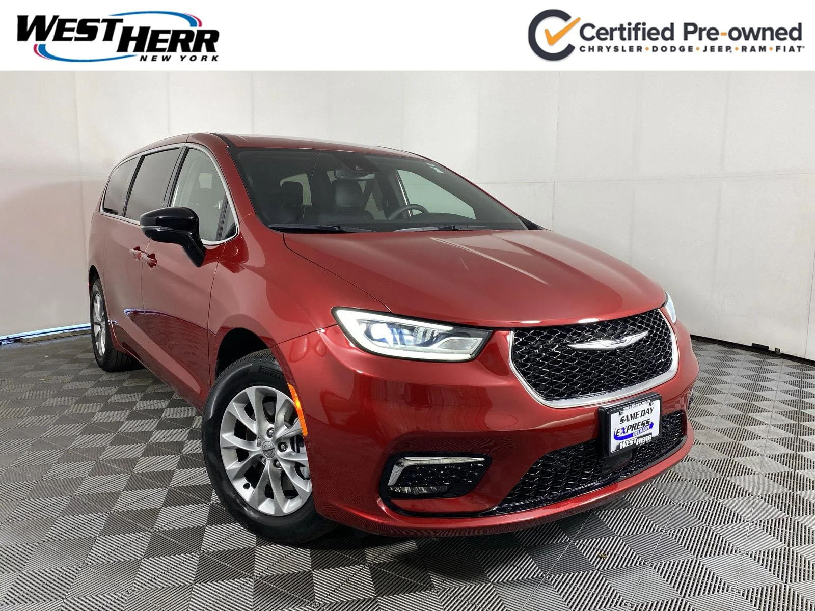 Used 2025 Red Hot Pearlcoat Chrysler Select image 1
