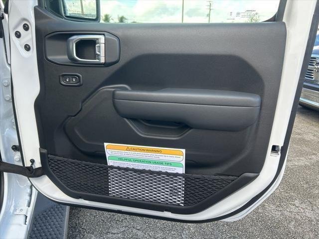 2025 Jeep Wrangler 4-Door Willys - Photo 26