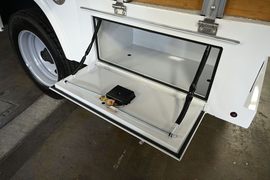 New 2026 Oxford White Ford XL image 25