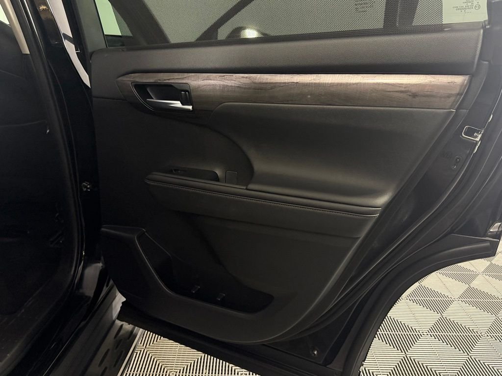 2024 Toyota Highlander Platinum - Photo 26