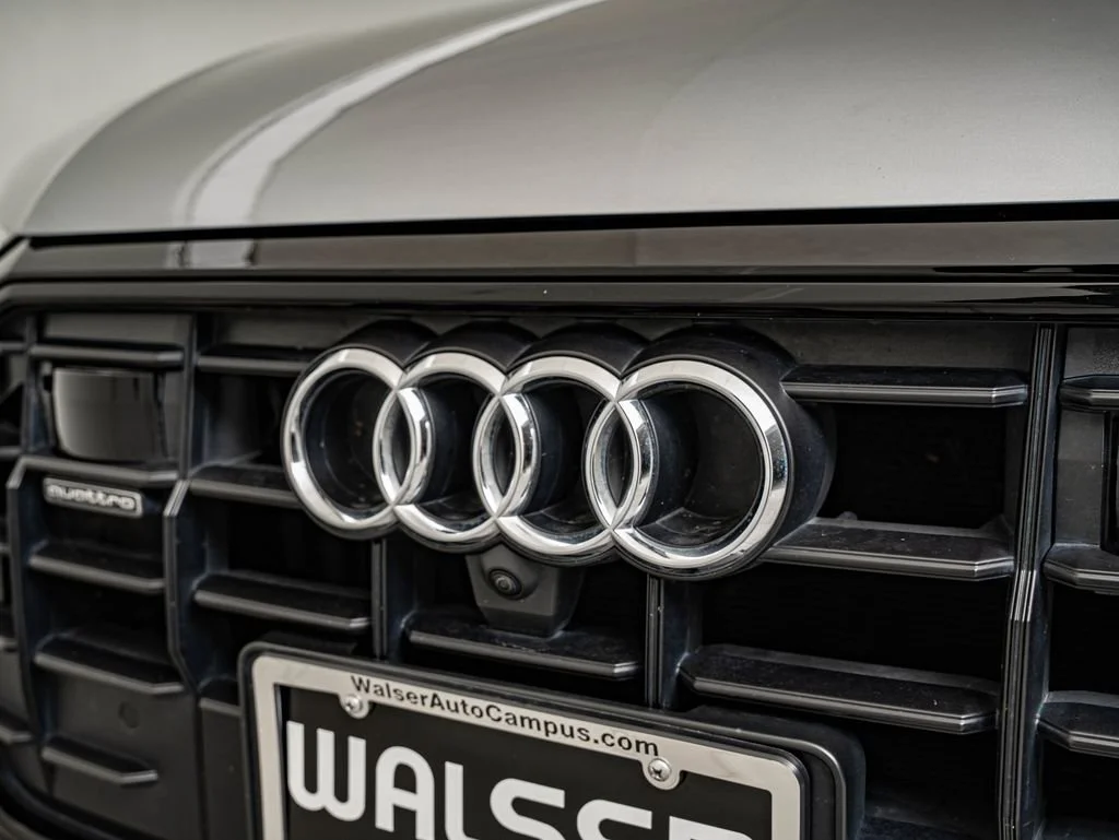 Used 2019 Florett Silver Metallic Audi 3.0T Prestige image 12
