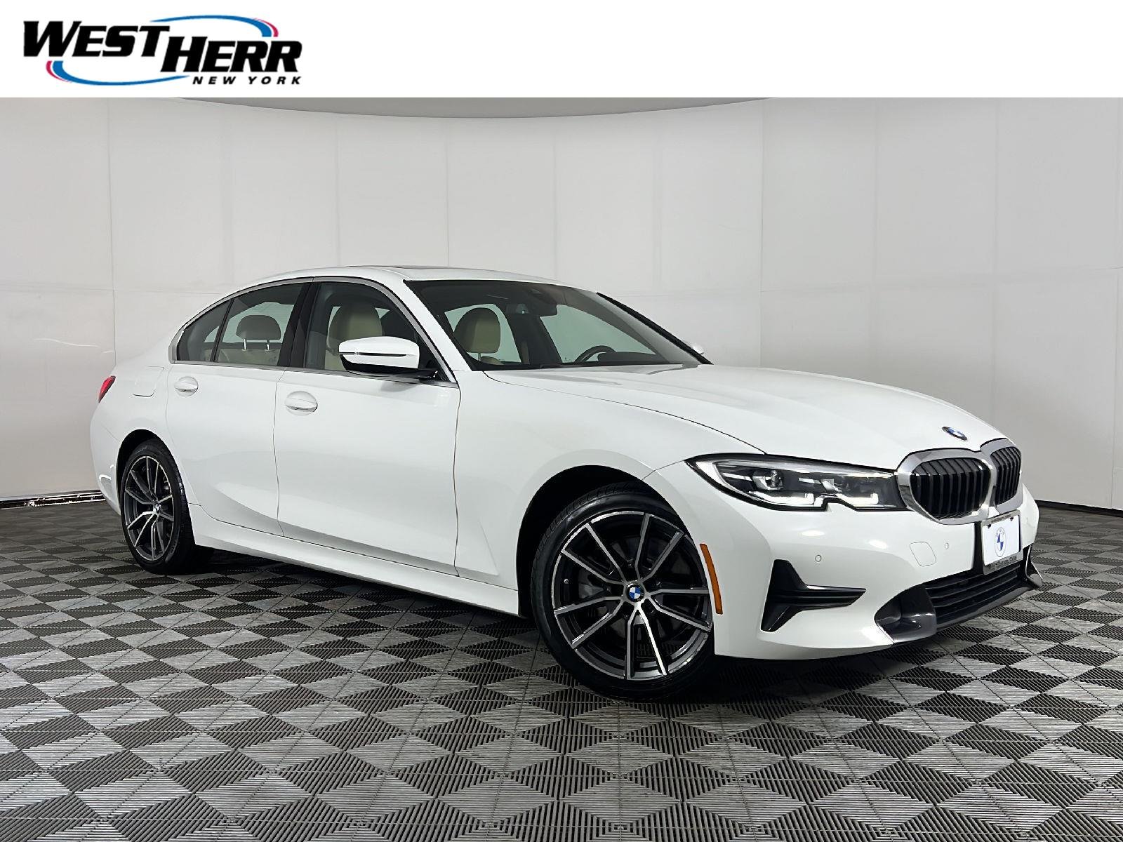 Used 2019 Alpine White BMW 330i xDrive image 1