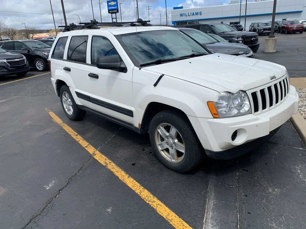 Used 2006 Jeep Grand Cherokee Laredo with VIN 1J4GR48K66C367486 for sale in Traverse City, MI