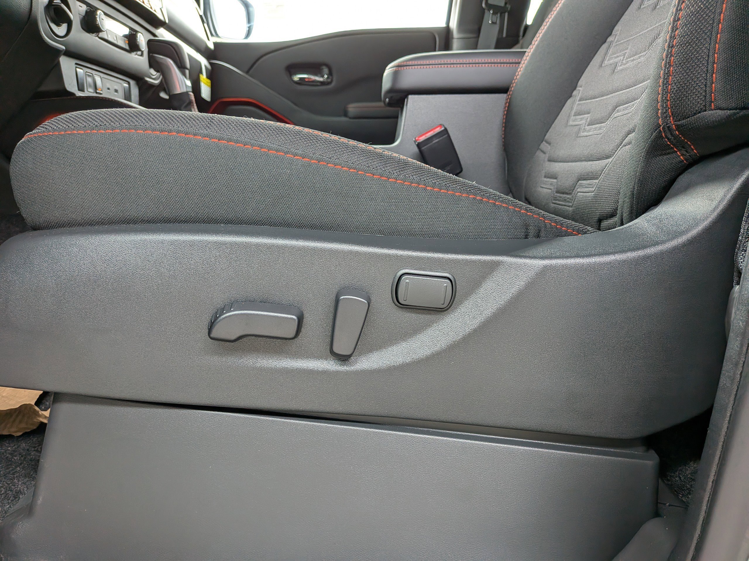 New 2025 Gray Nissan PRO-4X image 14