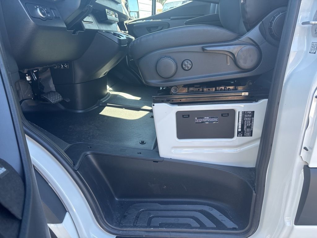 New 2026 Arctic White Mercedes-Benz Cargo 170 WB image 36