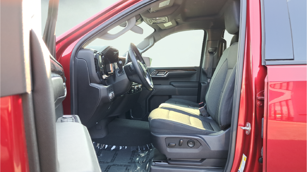 Used 2024 Volcanic Red GMC Elevation image 10