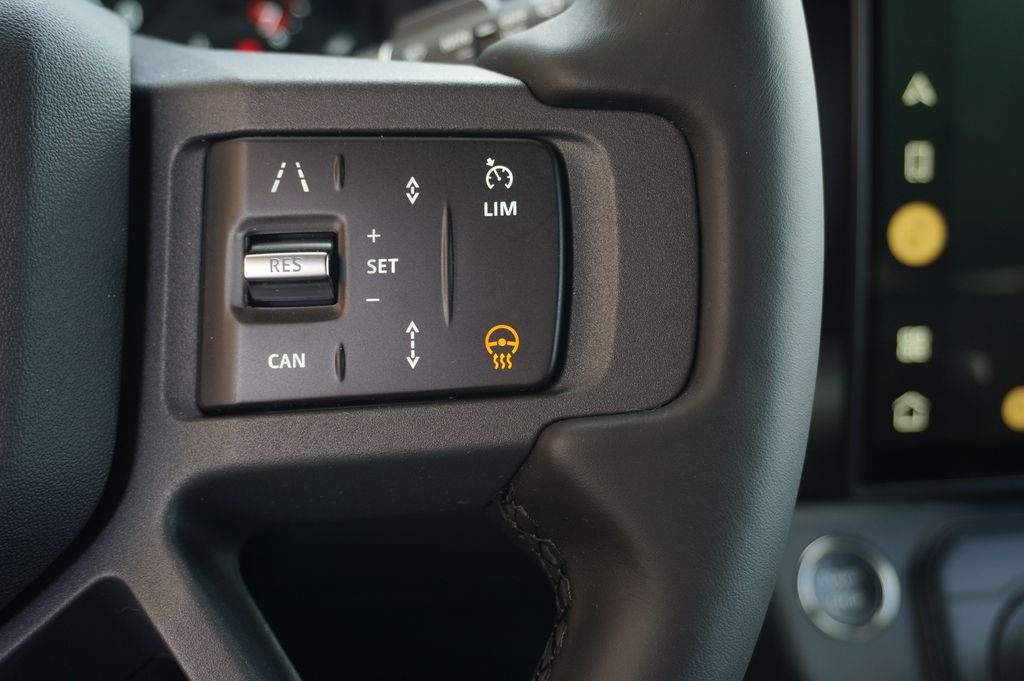 Used 2026 Gray Land Rover X-Dynamic SE image 18