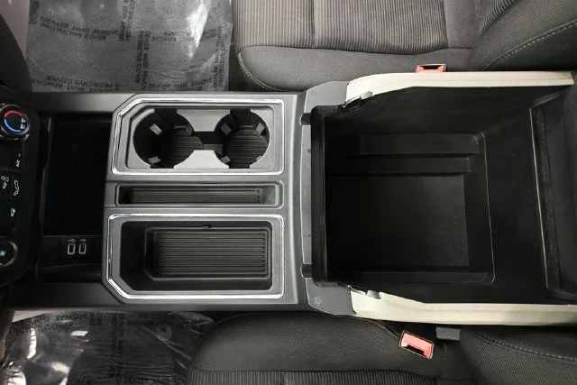 Used 2019 White Ford XL image 25