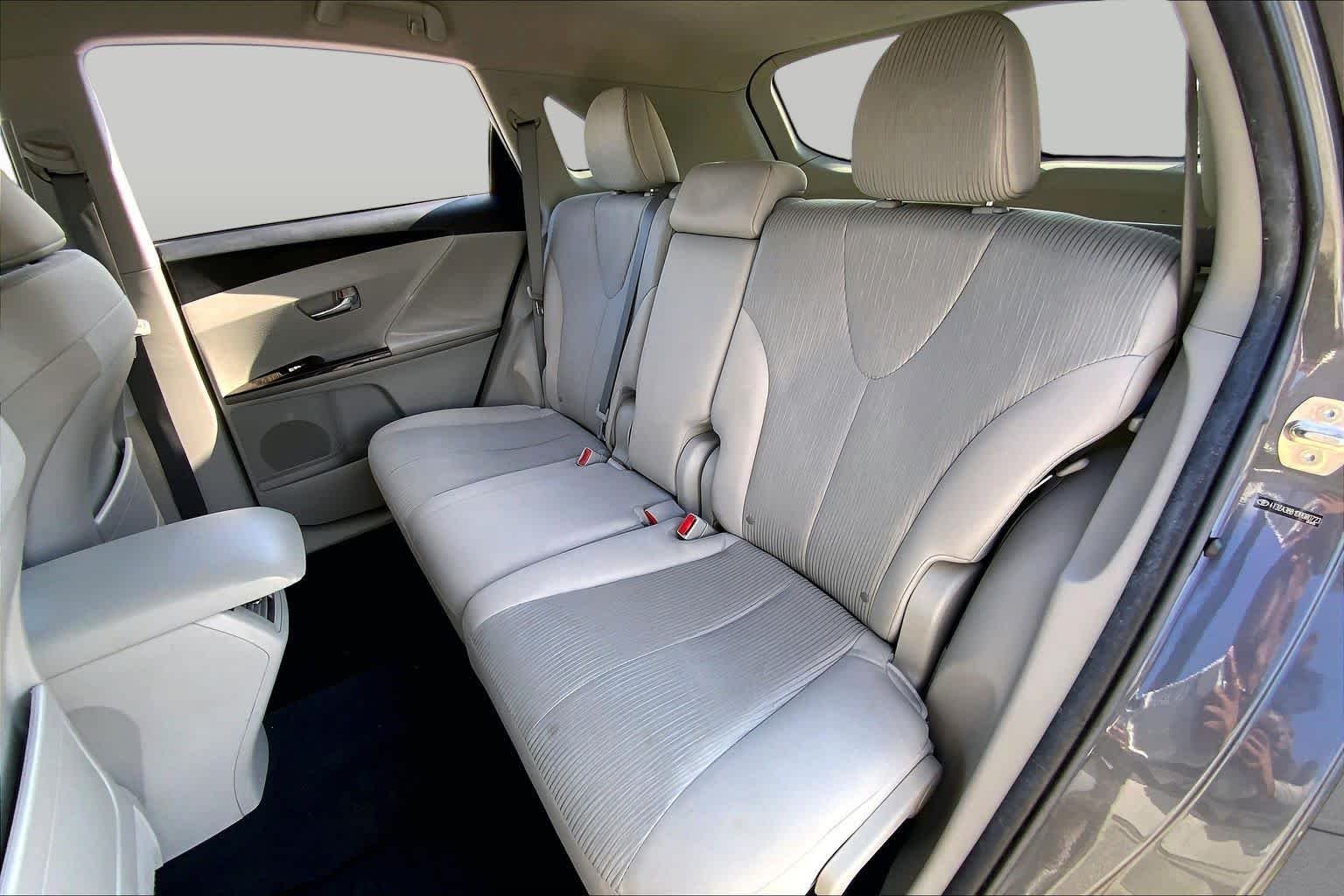Used 2013 Magnetic Gray Metallic Toyota LE image 20