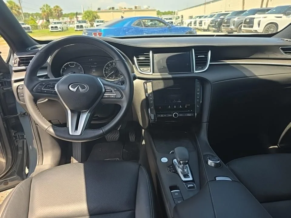 Certified Used 2023 Gray INFINITI LUXE image 7