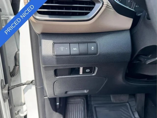 Used 2022 Gray Hyundai SEL image 18
