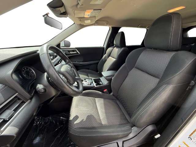 Used 2022  Mitsubishi ES image 10