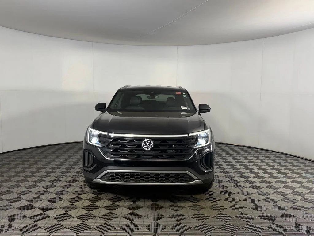 2025 Volkswagen Atlas Cross Sport SE w/Tech - Photo 11