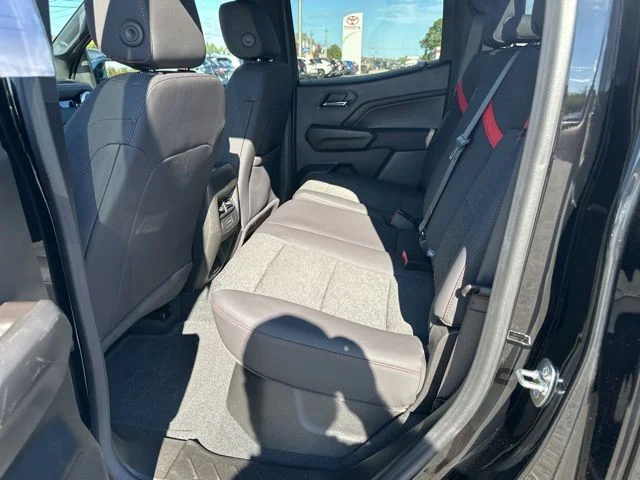 2024 Chevrolet Colorado Z71 - Photo 16