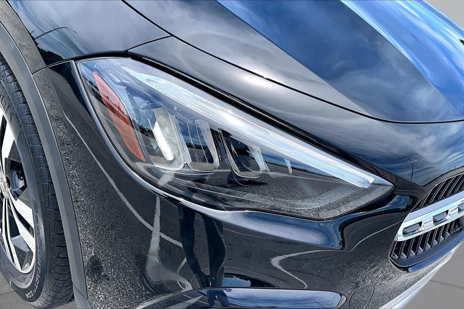 Used 2025 Night Black Mercedes-Benz GLA 250 image 49