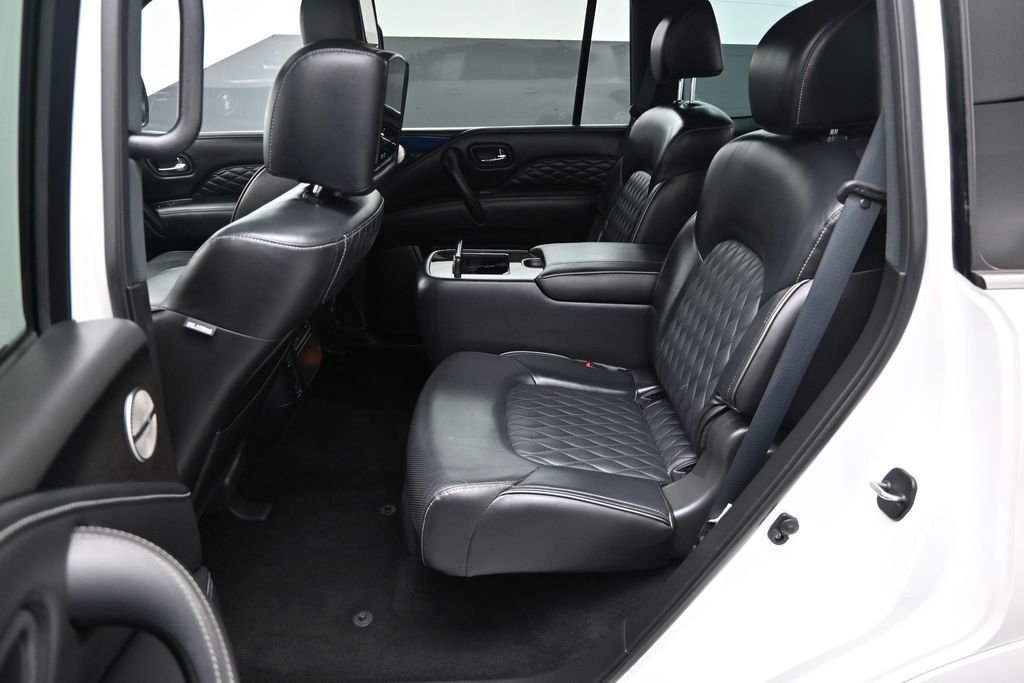 Used 2023 White INFINITI Sensory image 16