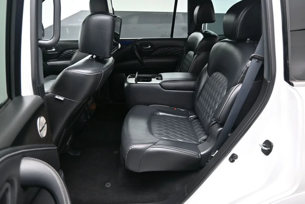 Used 2023 White INFINITI Sensory image 16
