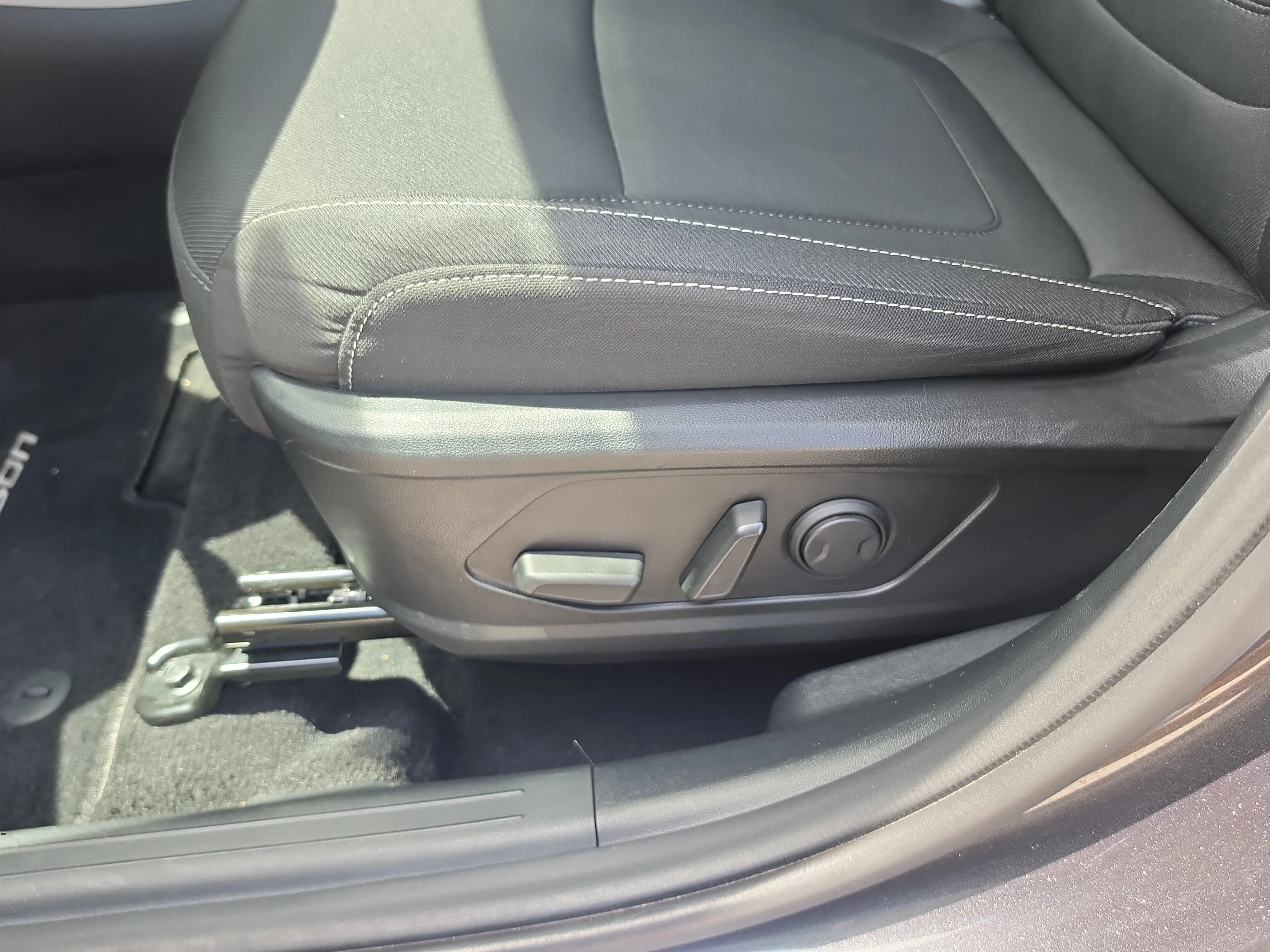 Used 2023 Portofino Gray Hyundai SEL image 21