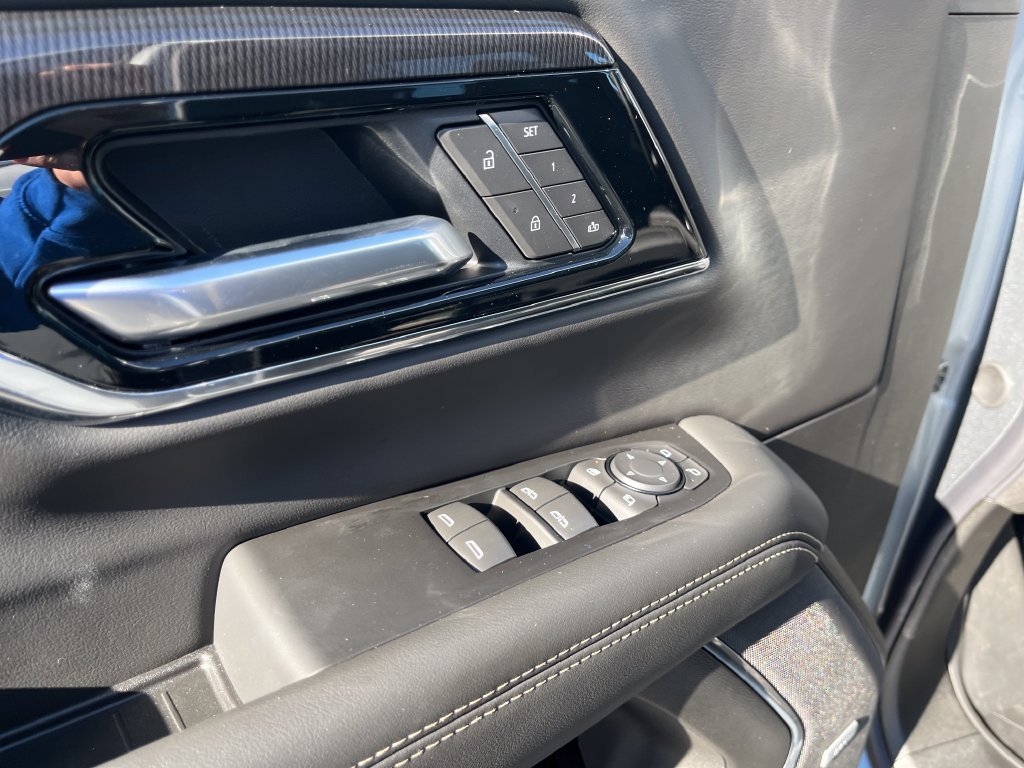 New 2027 Sterling Metallic GMC Elevation image 10
