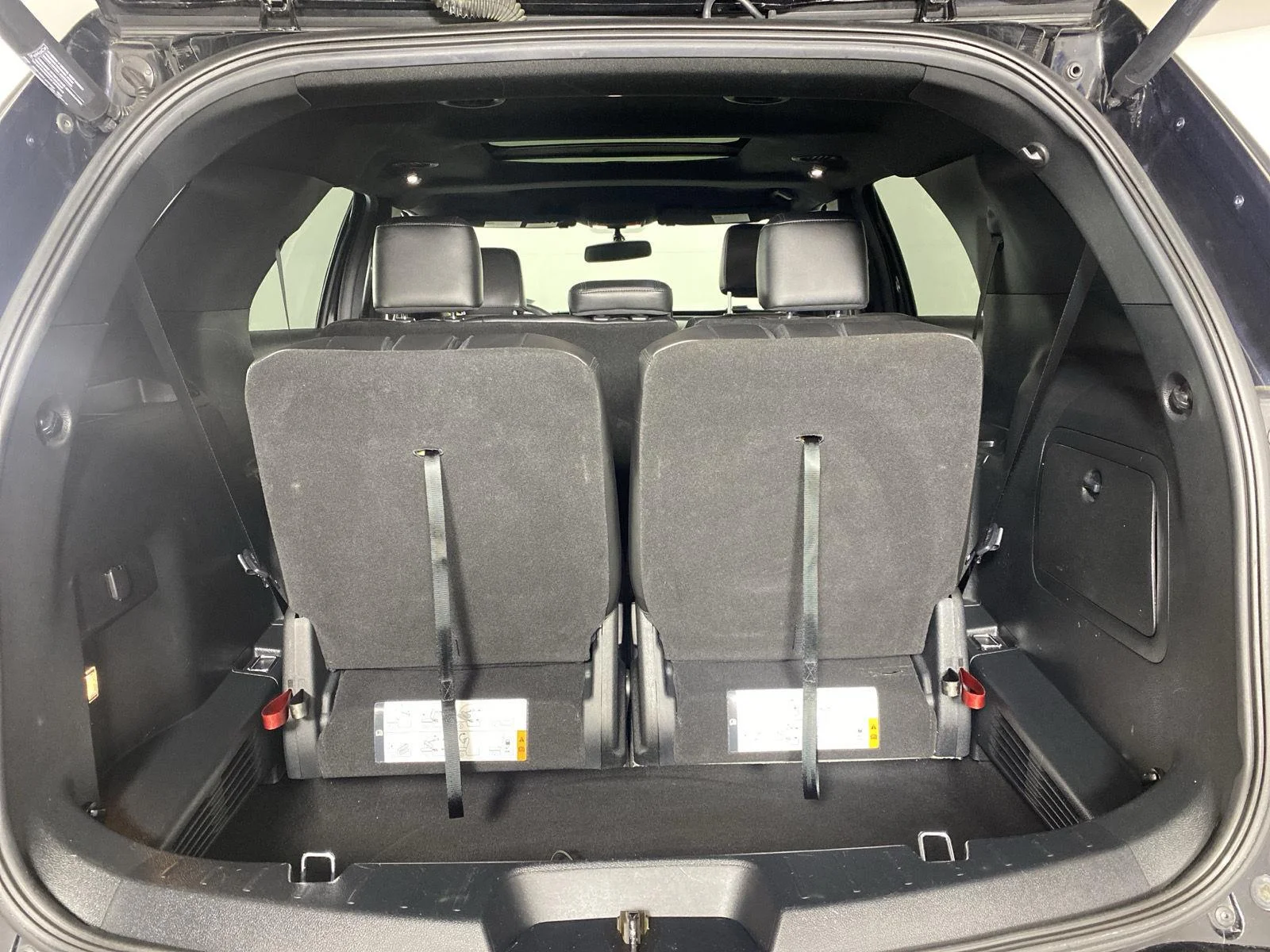 Used 2018 Shadow Black Ford XLT image 38