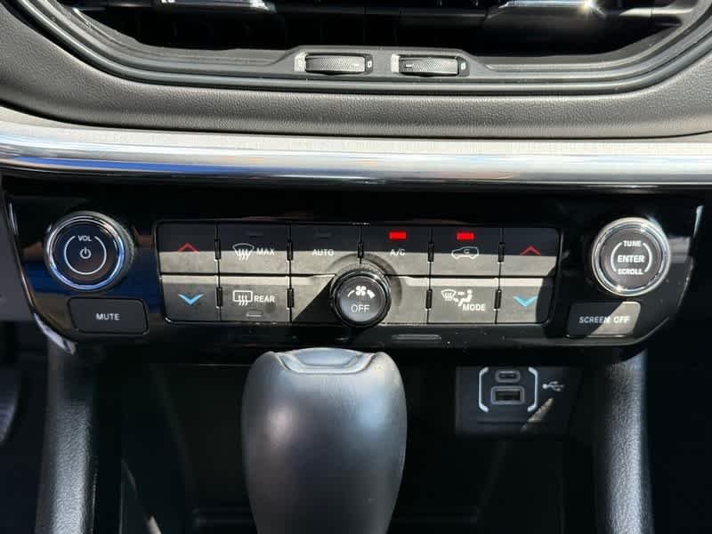 Used 2023 Bright White Clearcoat Jeep High Altitude image 19
