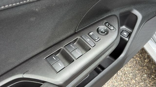 Used 2018 Lunar Silver Metallic Honda EX-T image 9