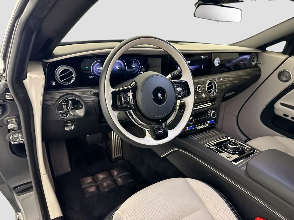 Used 2024 Black Rolls-Royce  image 9