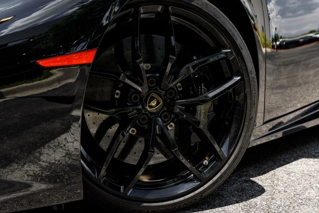 Used 2016 Black Lamborghini LP610-4S image 33