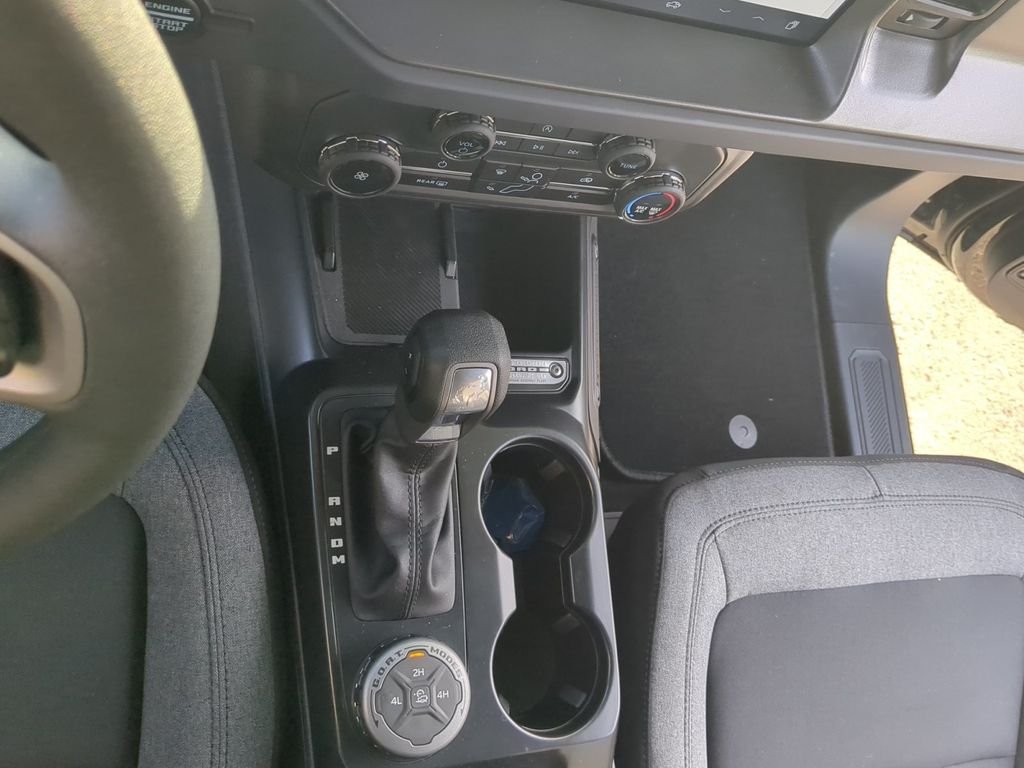 2025 Ford Bronco 4-Door Base - Photo 17