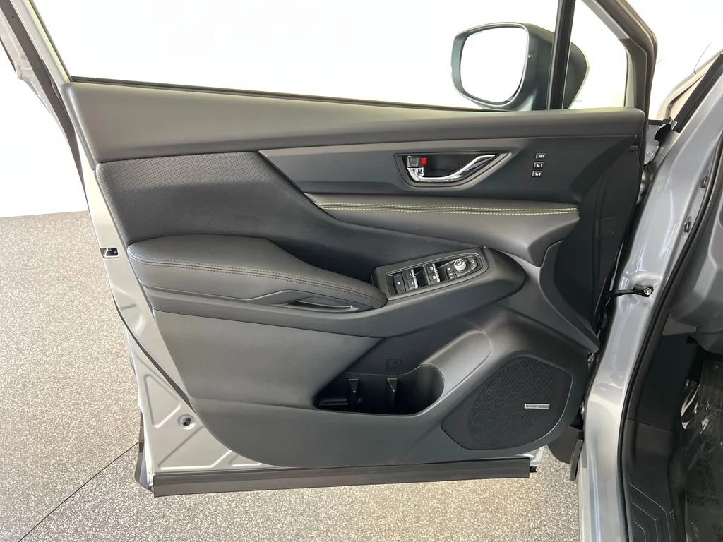 New 2026 ICE SILVER METALLIC Subaru Onyx Edition Touring 7-Passenger image 12
