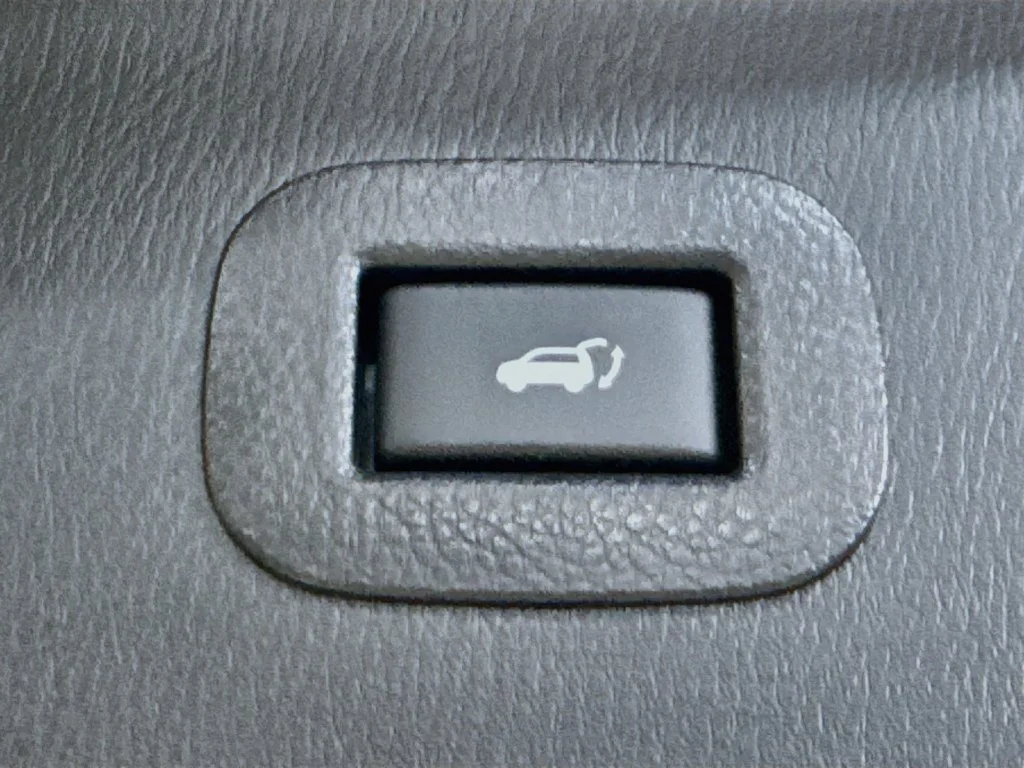 Certified Used 2022 Gray INFINITI Sensory image 37