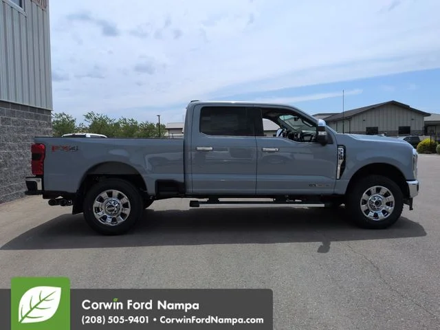 New 2026 Glacier Gray Metallic TriCoat Ford Lariat image 2