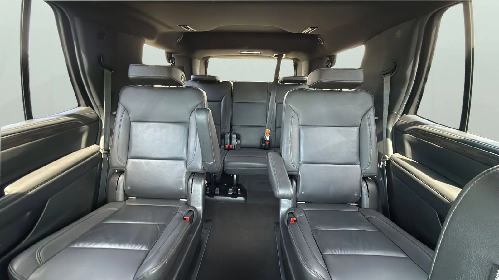 Used 2021 Gray Chevrolet Z71 image 25