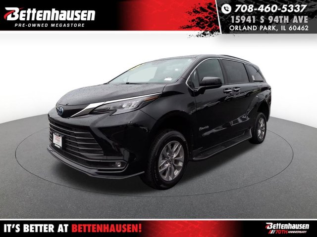 2025 Toyota Sienna XLE