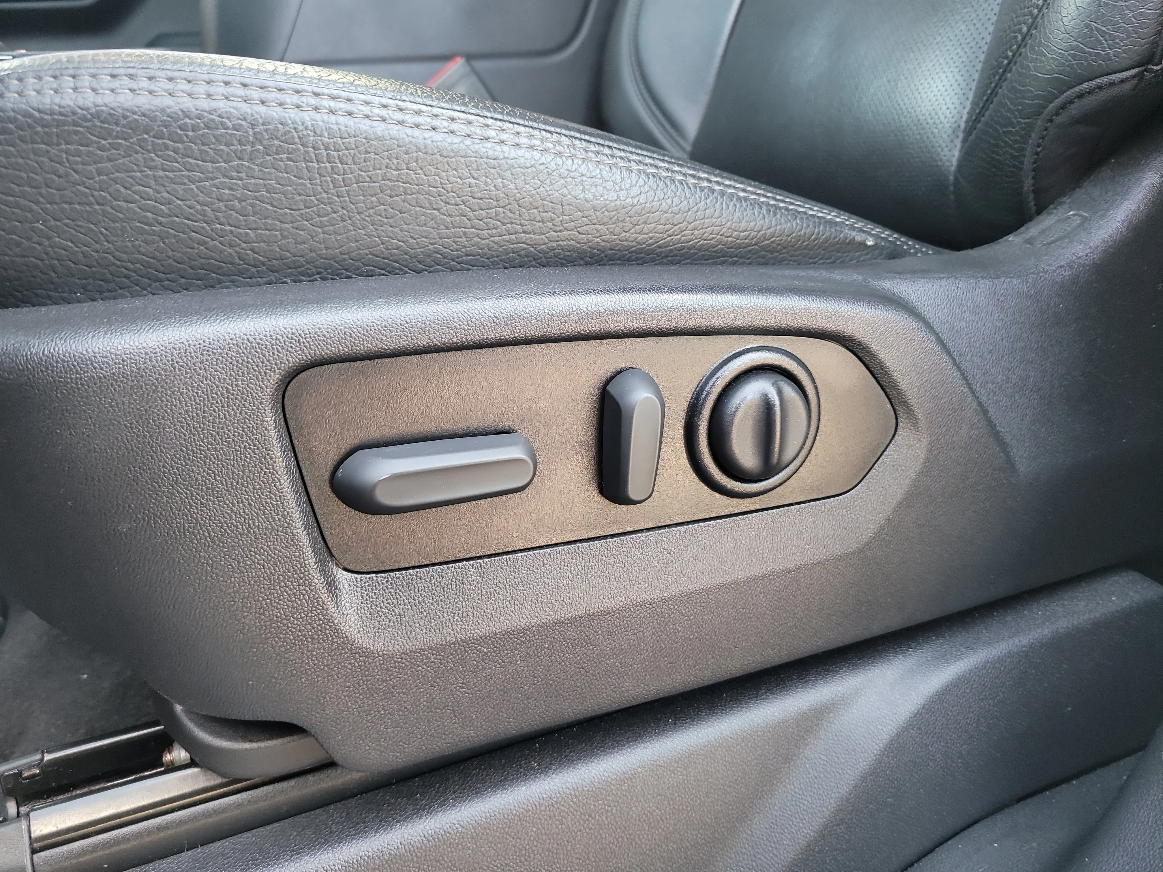 Used 2022 Onyx Black GMC Denali image 19