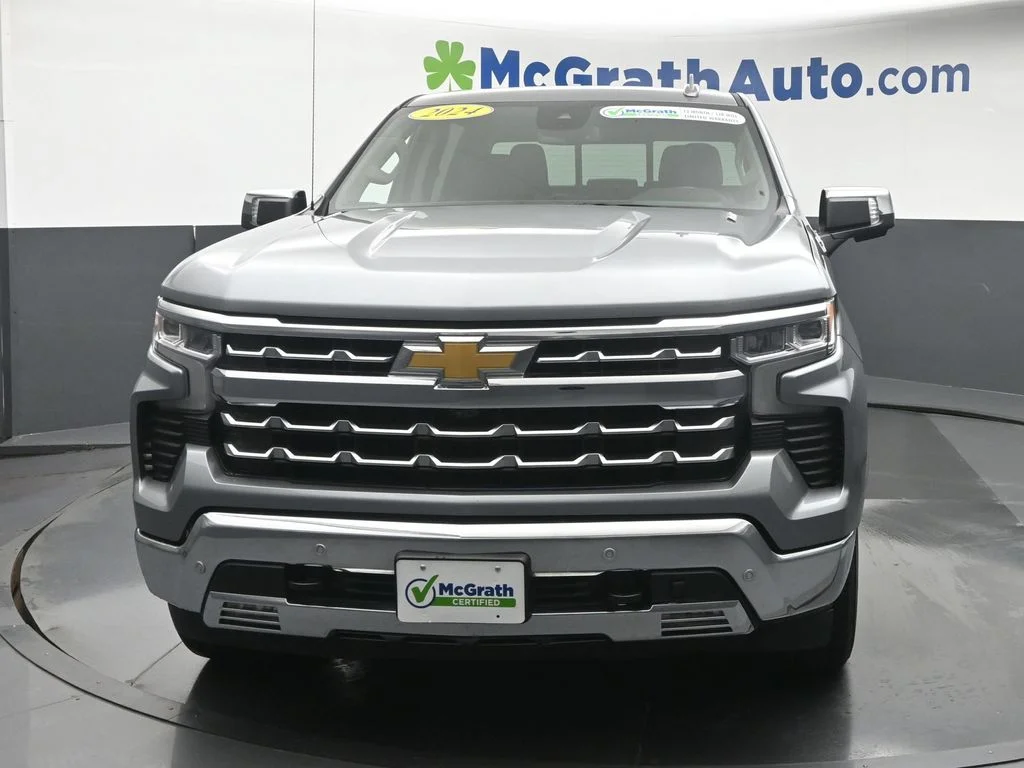 Used 2024 Gray Chevrolet LTZ image 6