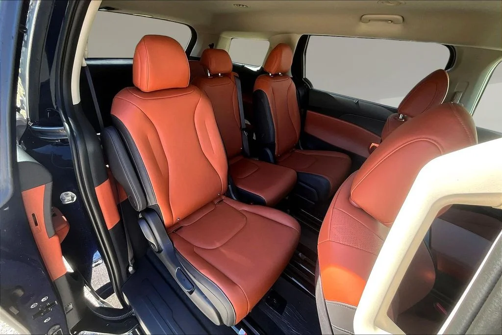 New 2026 Deep Chroma Blue Kia EX image 10