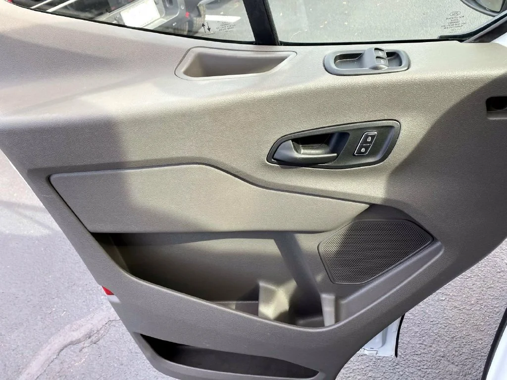 Used 2023 Oxford White Ford  image 19
