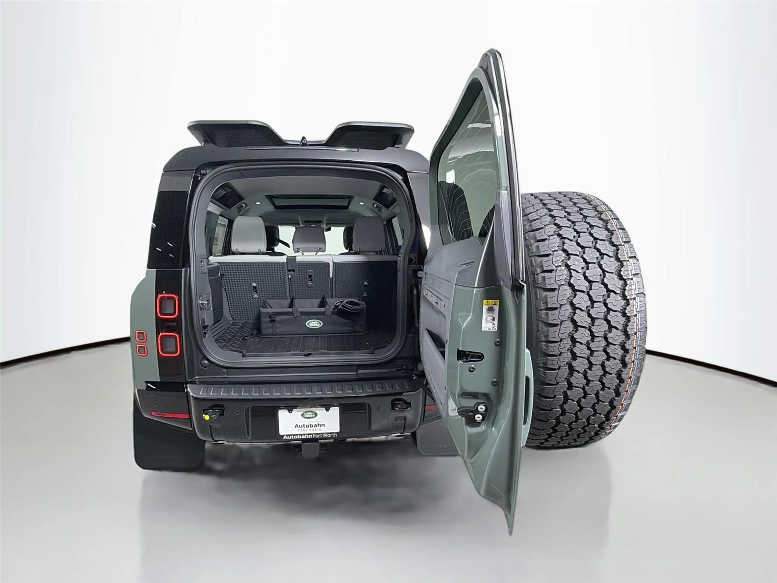 New 2026 Keswick Green LAND ROVER 110 Trophy Edition Keswick P40 image 26