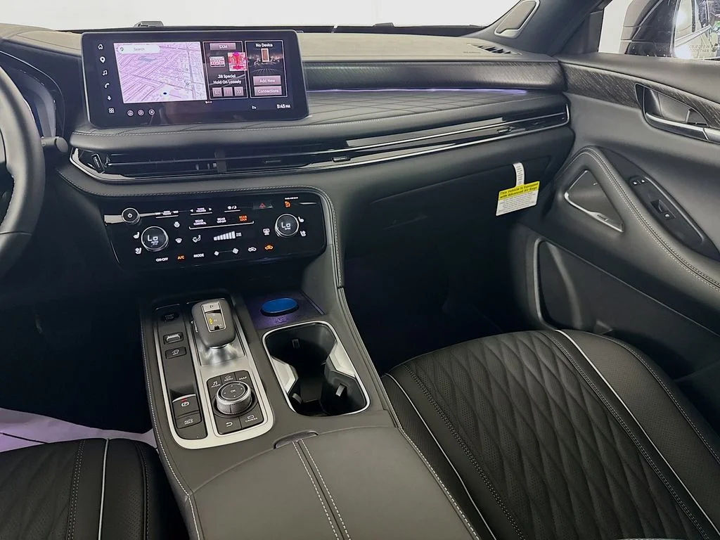 New 2027 2T DEEP EMRD INFINITI SPORT image 27