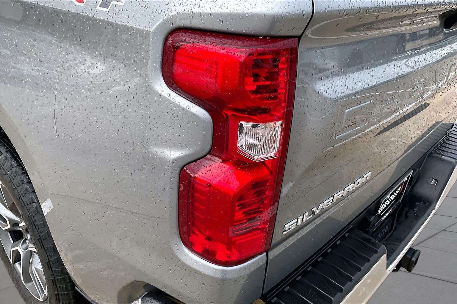 Used 2024 Sterling Gray Metallic Chevrolet LT image 27